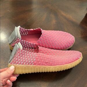 Zee Alexis Pink and Gray Woven Slip-On Shoes size 8